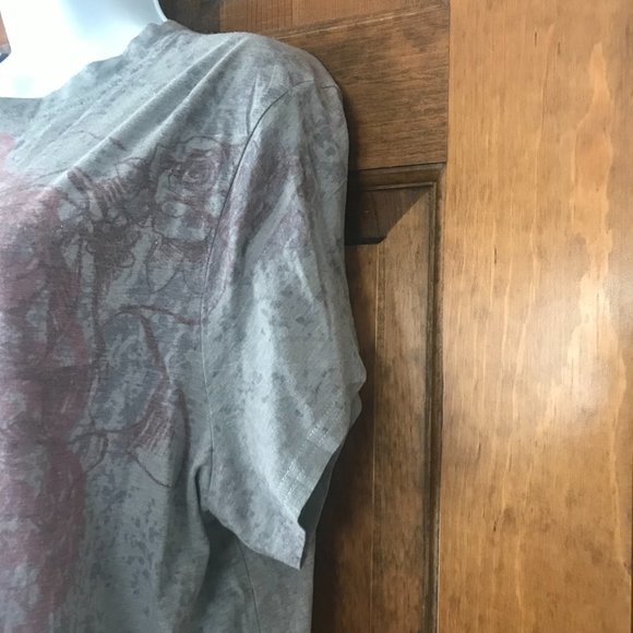 FINAL PRICE - Self Esteem Gray with Fuchsia & Blue Roses Short Sleeve Tee XL - Picture 5 of 11